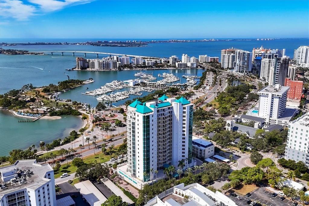 For Sale: $1,525,000 (2 beds, 2 baths, 1836 Square Feet)