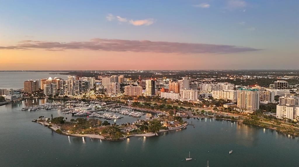 For Sale: $1,525,000 (2 beds, 2 baths, 1836 Square Feet)