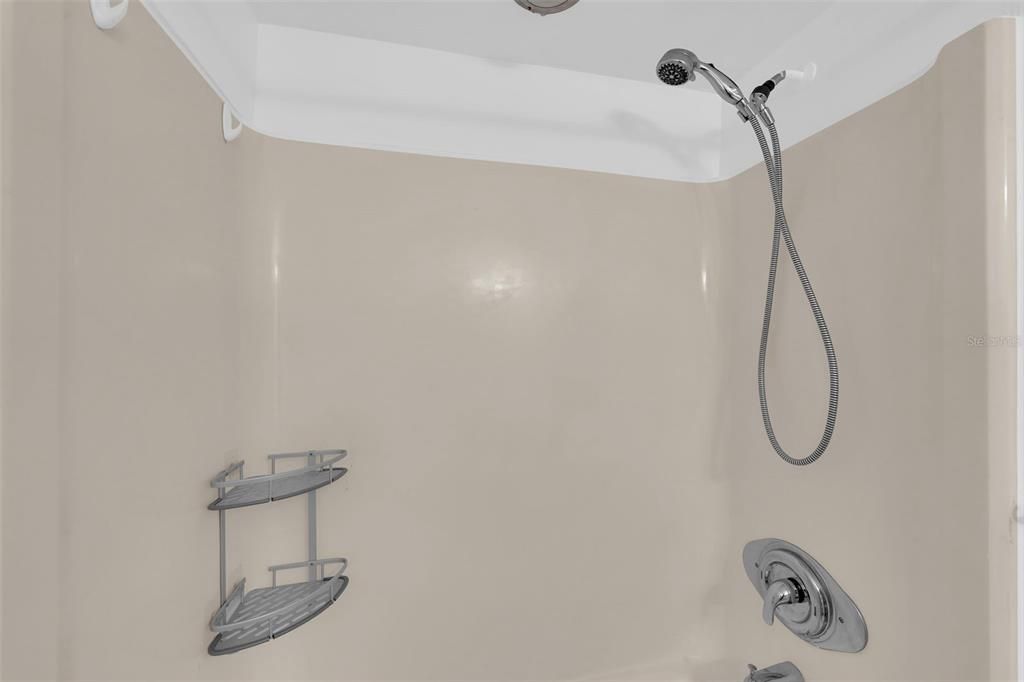 待售: $284,900 (2 贝兹, 2 浴室, 835 平方英尺)