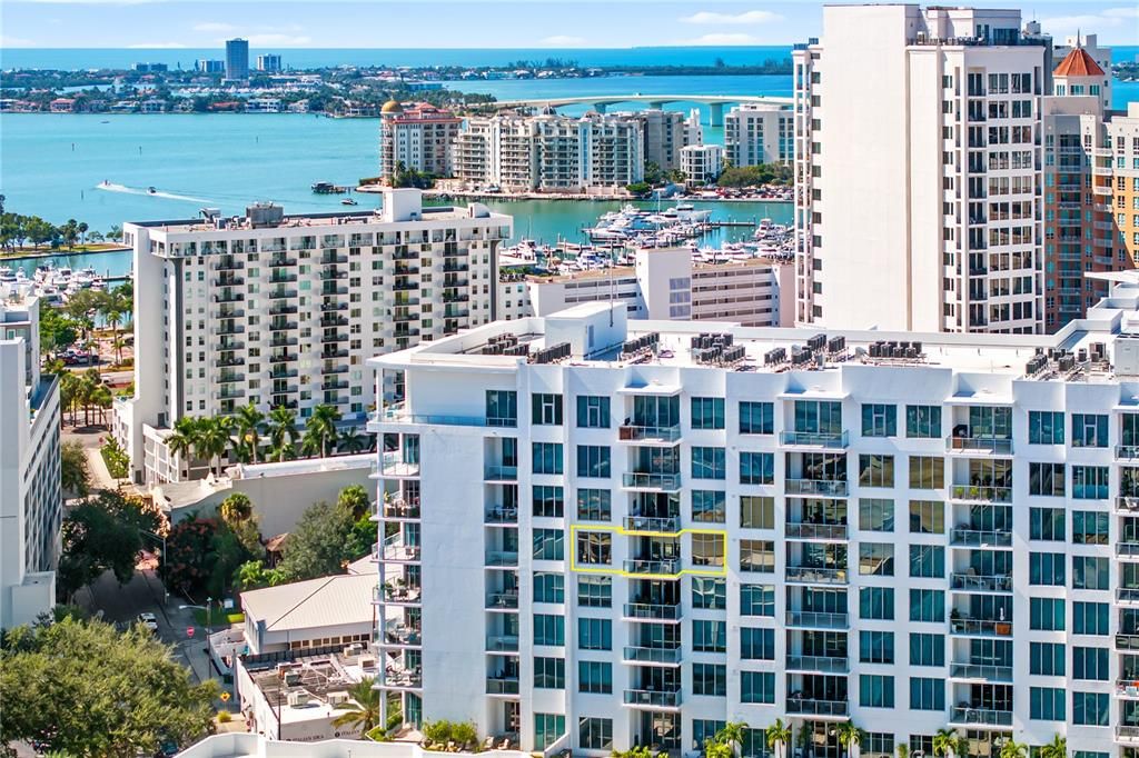 待售: $1,300,000 (2 贝兹, 2 浴室, 1575 平方英尺)