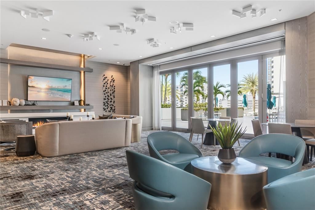 待售: $1,300,000 (2 贝兹, 2 浴室, 1575 平方英尺)