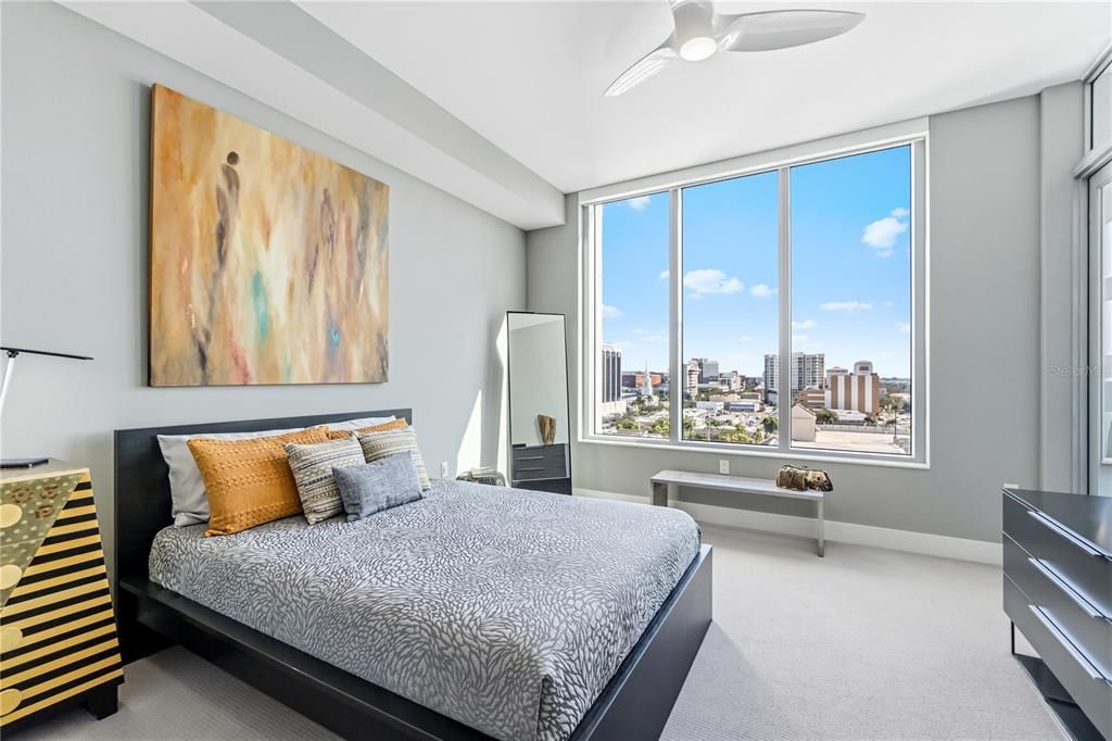 待售: $1,300,000 (2 贝兹, 2 浴室, 1575 平方英尺)