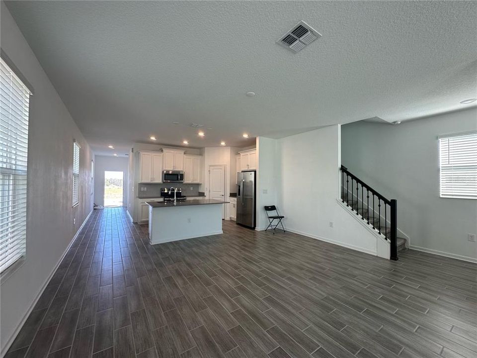 出租: $2,950 (4 贝兹, 3 浴室, 2492 平方英尺)