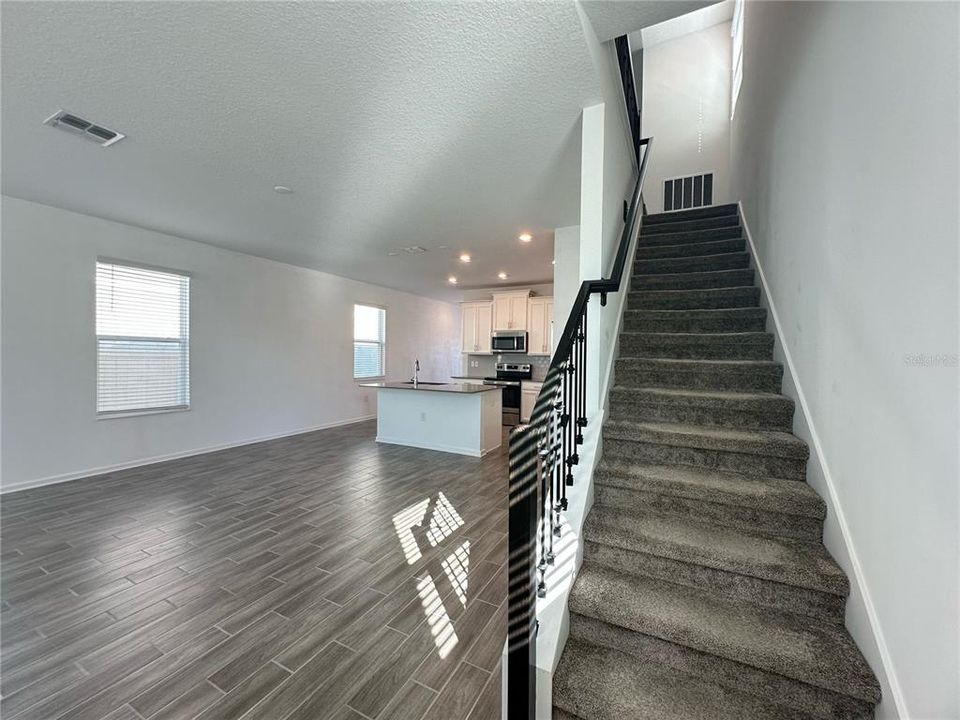 出租: $2,950 (4 贝兹, 3 浴室, 2492 平方英尺)