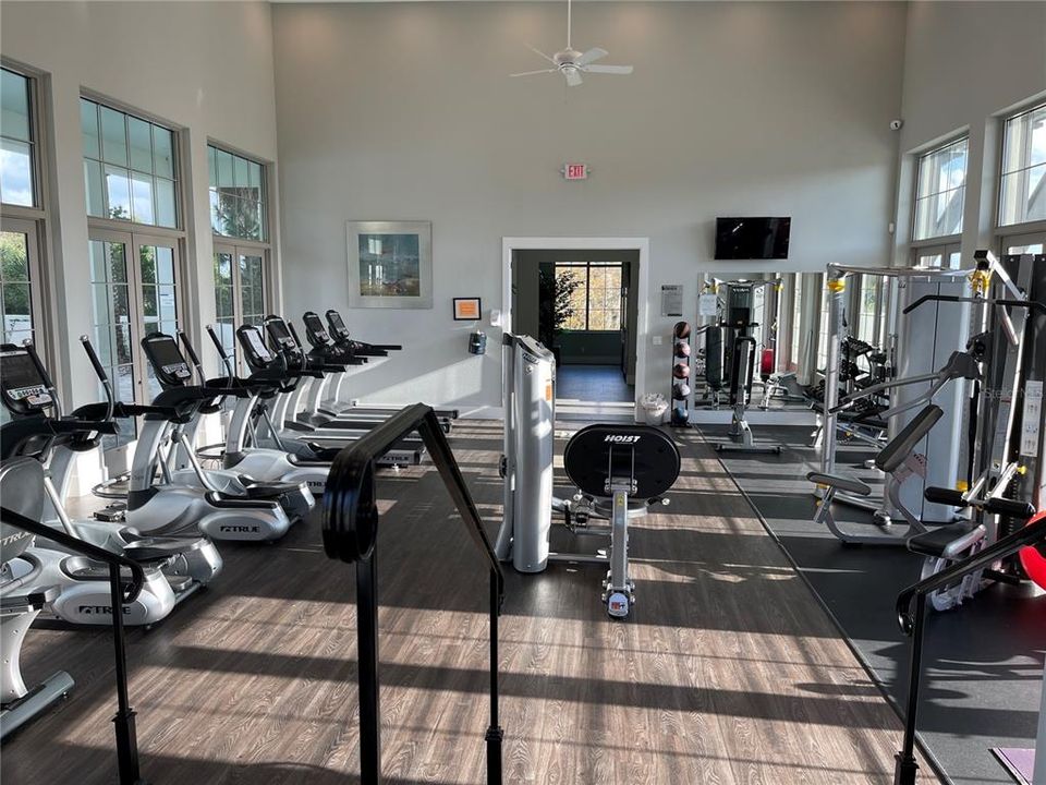 出租: $2,950 (4 贝兹, 3 浴室, 2492 平方英尺)