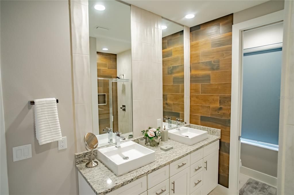 For Sale: $479,000 (5 beds, 5 baths, 2169 Square Feet)