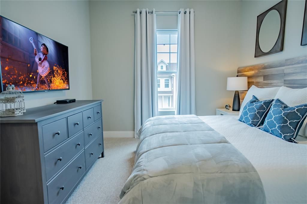 For Sale: $479,000 (5 beds, 5 baths, 2169 Square Feet)