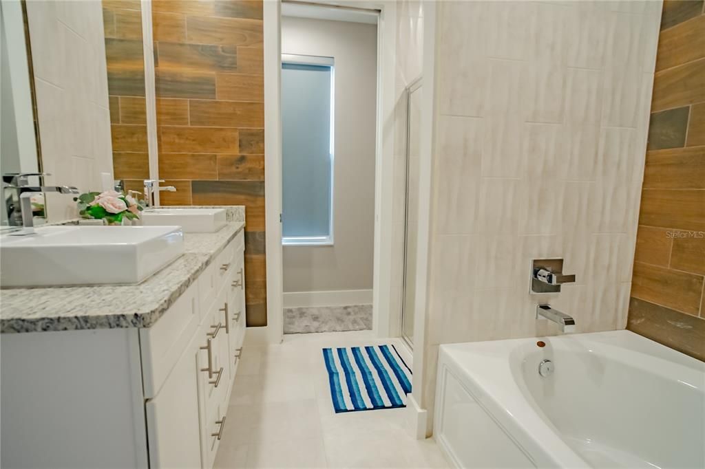 For Sale: $479,000 (5 beds, 5 baths, 2169 Square Feet)