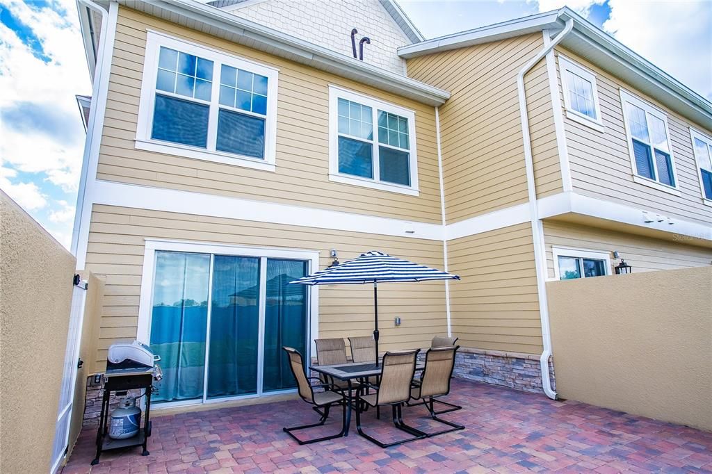 For Sale: $479,000 (5 beds, 5 baths, 2169 Square Feet)