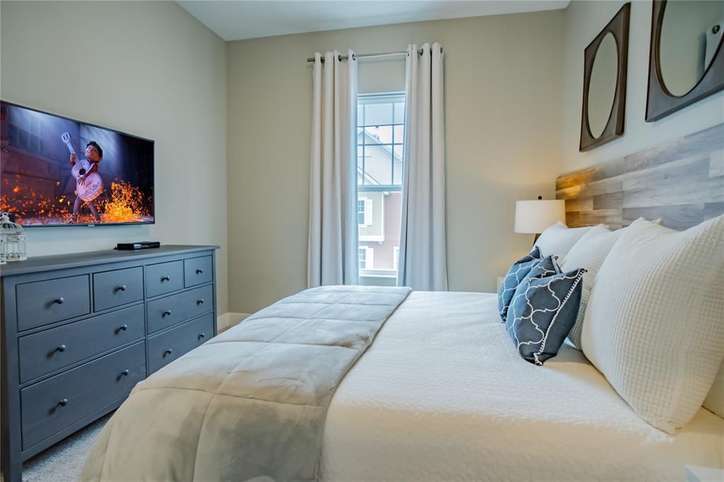 For Sale: $479,000 (5 beds, 5 baths, 2169 Square Feet)