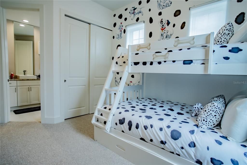 For Sale: $479,000 (5 beds, 5 baths, 2169 Square Feet)