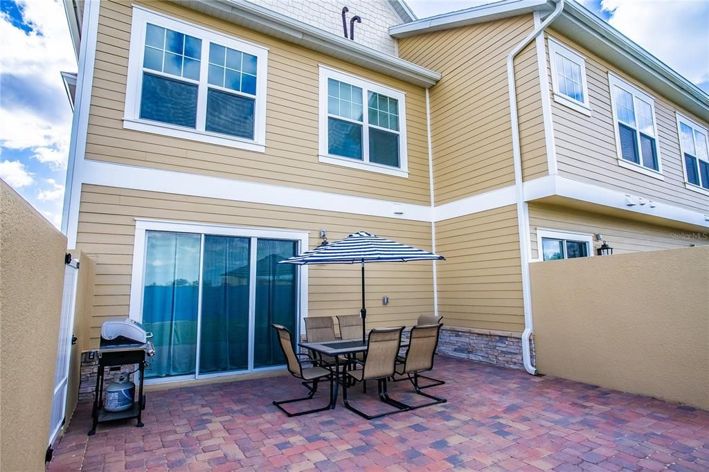 For Sale: $479,000 (5 beds, 5 baths, 2169 Square Feet)