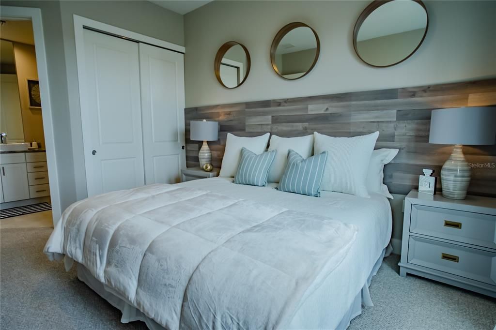 For Sale: $479,000 (5 beds, 5 baths, 2169 Square Feet)