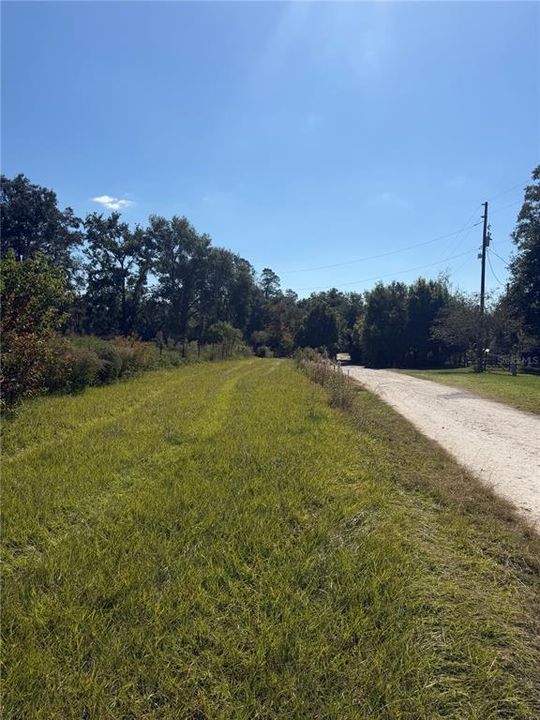 待售: $64,000 (1.34 acres)