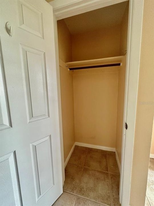 В аренду: $1,350 (2 спален, 1 ванн, 700 Квадратных фут)