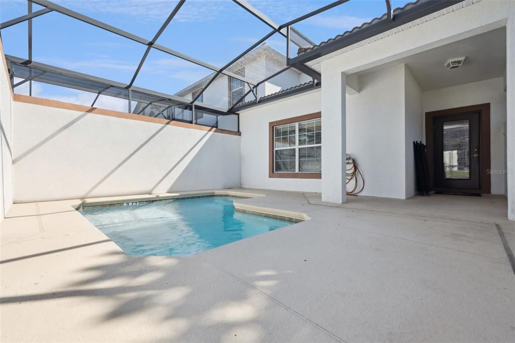 For Sale: $493,000 (5 beds, 4 baths, 2128 Square Feet)