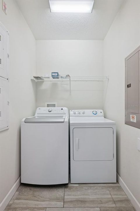 For Sale: $493,000 (5 beds, 4 baths, 2128 Square Feet)