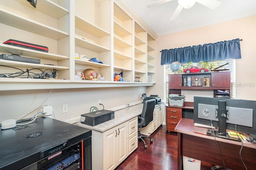 En Renta: $3,000 (3 camas, 2 baños, 2025 Pies cuadrados)