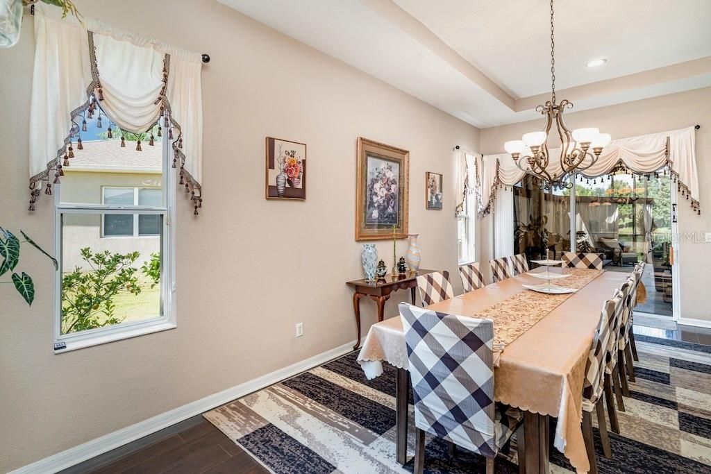 En Renta: $3,000 (3 camas, 2 baños, 2025 Pies cuadrados)