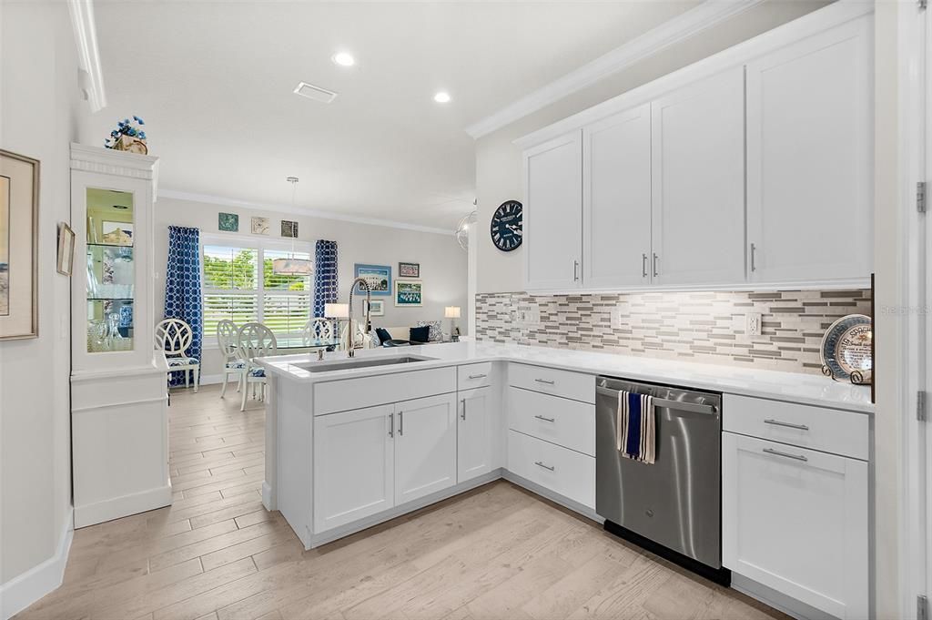 待售: $479,900 (2 贝兹, 2 浴室, 1529 平方英尺)