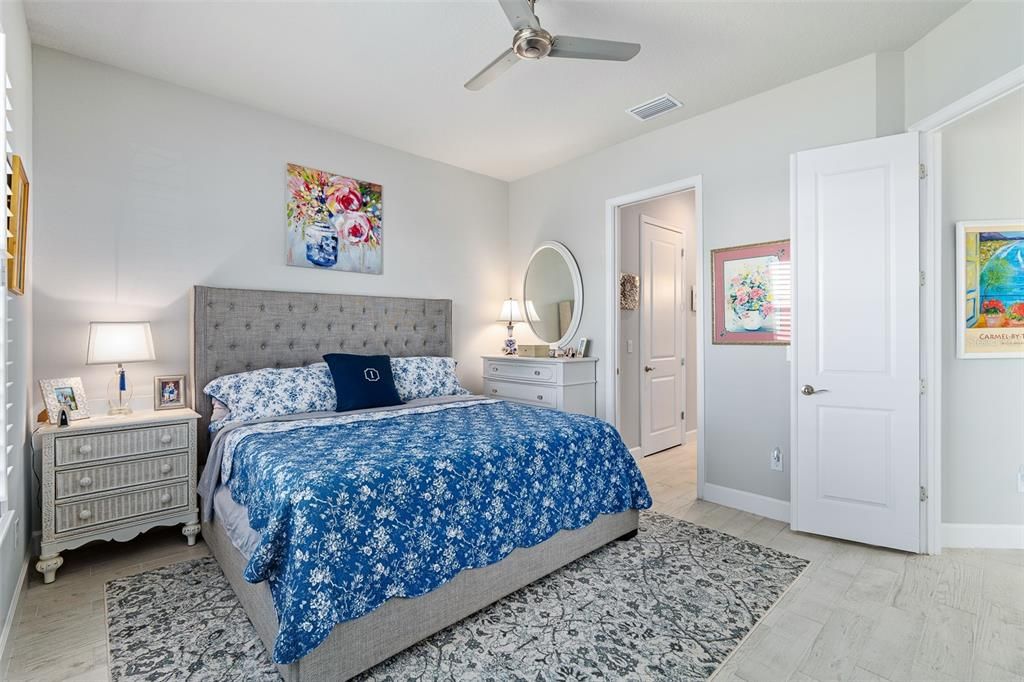 待售: $479,900 (2 贝兹, 2 浴室, 1529 平方英尺)