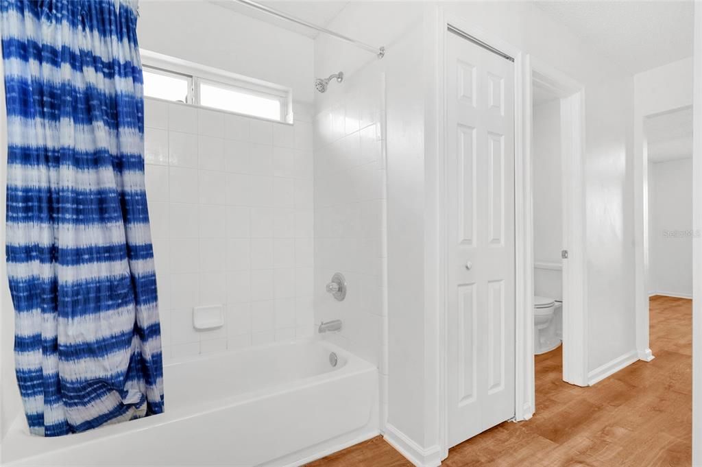 待售: $275,000 (3 贝兹, 2 浴室, 1257 平方英尺)