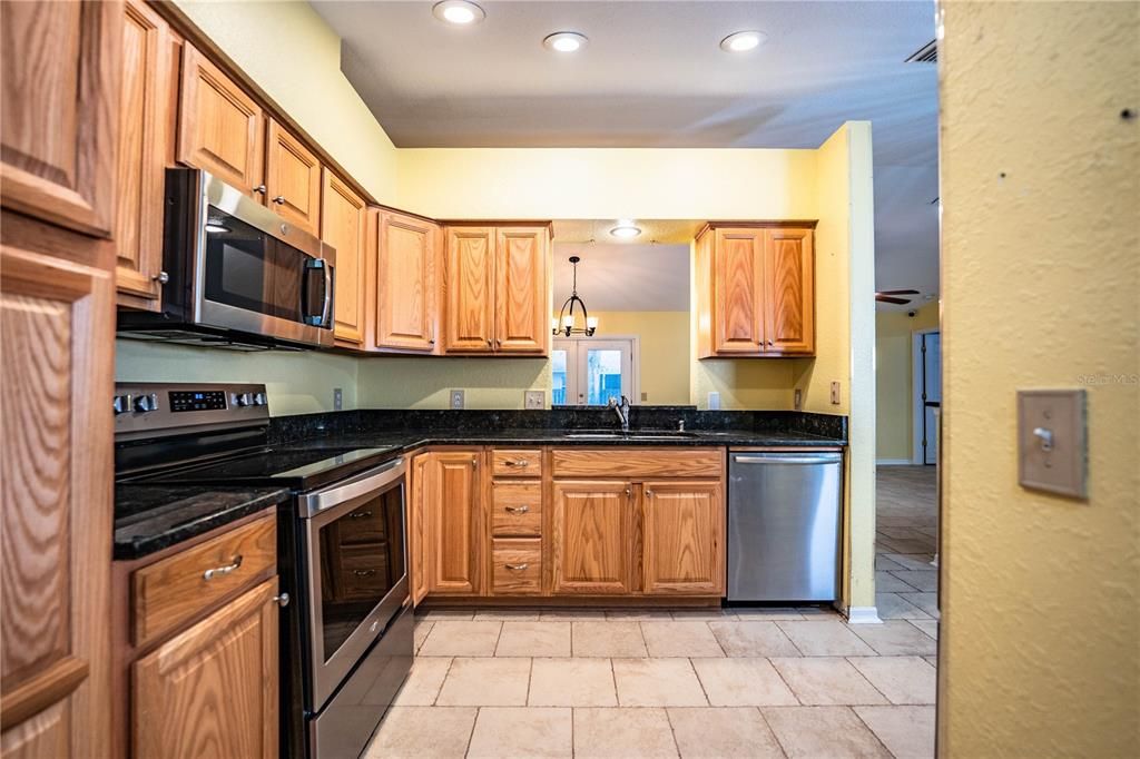 En Venta: $324,900 (3 camas, 2 baños, 1715 Pies cuadrados)