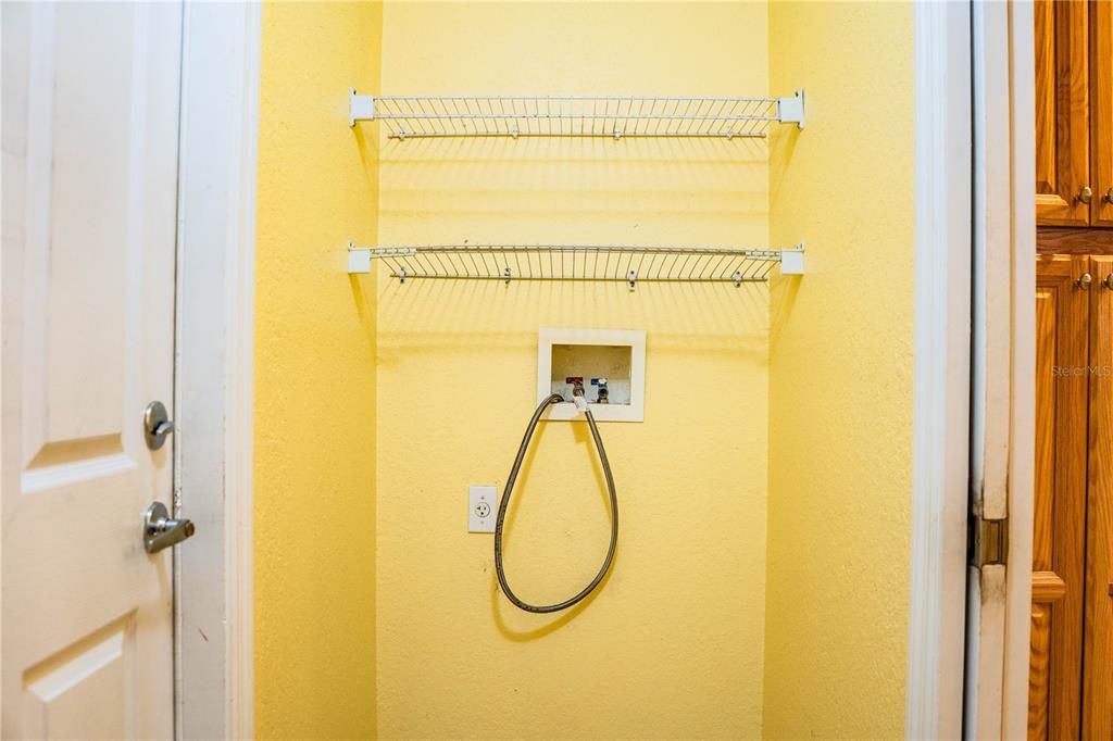 En Venta: $324,900 (3 camas, 2 baños, 1715 Pies cuadrados)