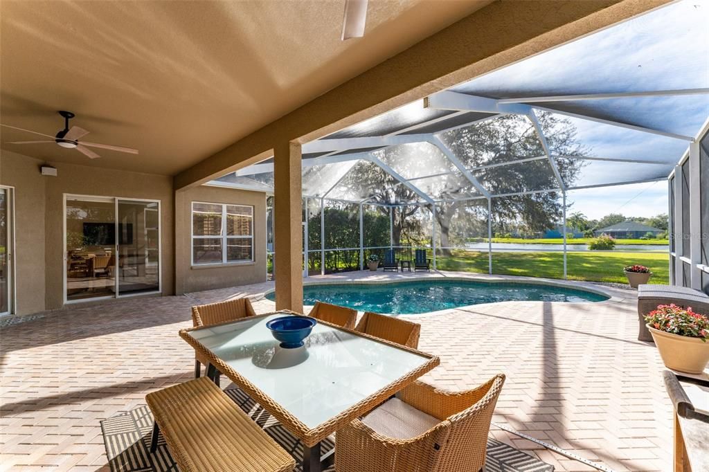 Active With Contract: $719,900 (4 beds, 3 baths, 2851 Square Feet)