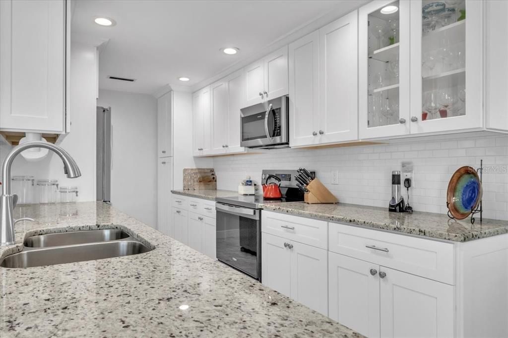 Active With Contract: $649,000 (3 beds, 2 baths, 1644 Square Feet)