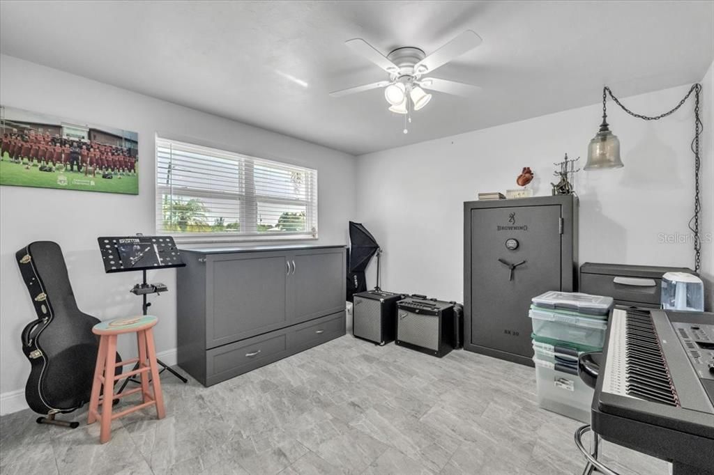 Active With Contract: $649,000 (3 beds, 2 baths, 1644 Square Feet)