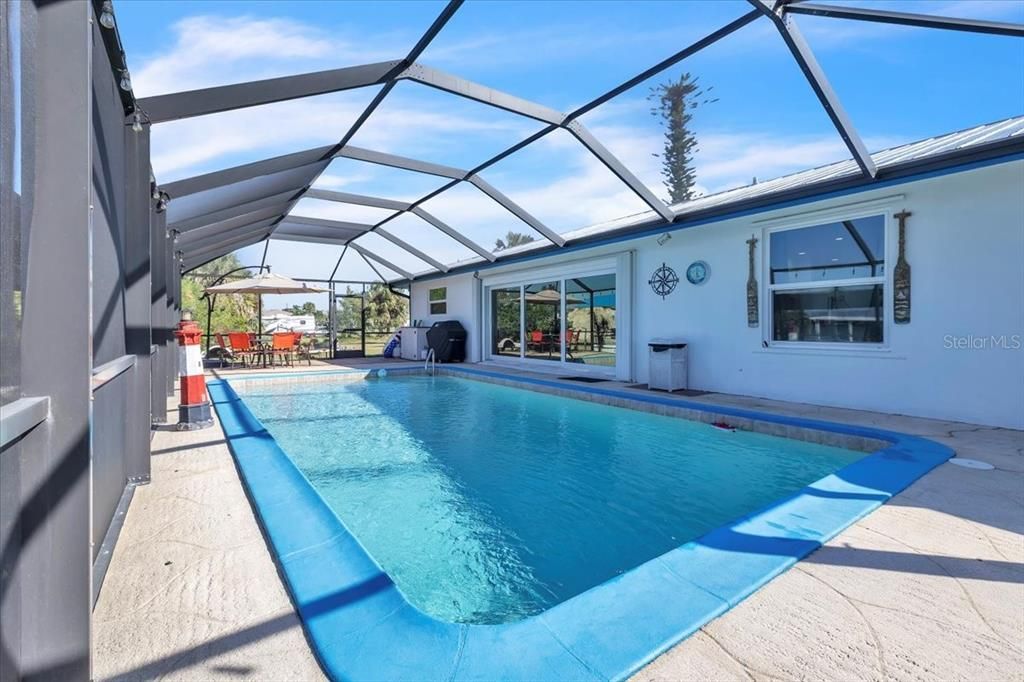 Active With Contract: $649,000 (3 beds, 2 baths, 1644 Square Feet)