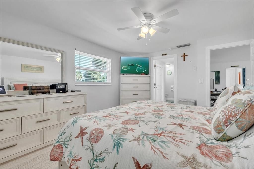 Active With Contract: $649,000 (3 beds, 2 baths, 1644 Square Feet)