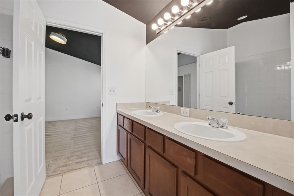 For Sale: $275,000 (3 beds, 2 baths, 1513 Square Feet)