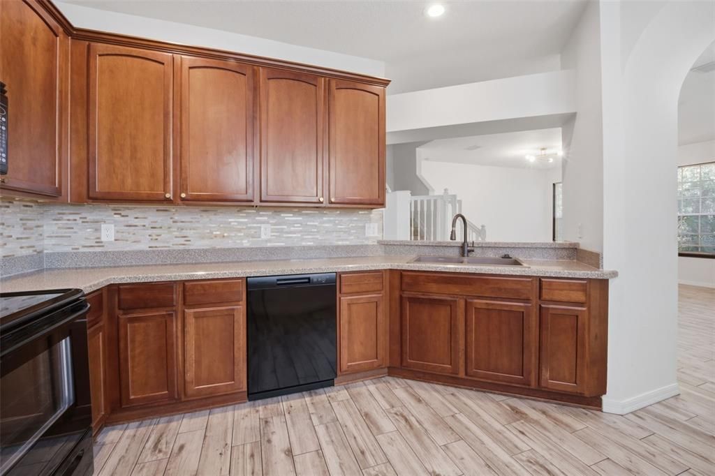 For Sale: $275,000 (3 beds, 2 baths, 1513 Square Feet)