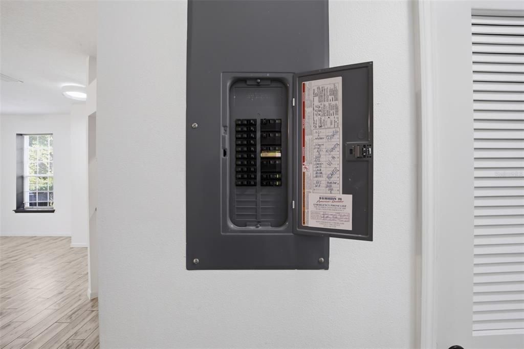 For Sale: $275,000 (3 beds, 2 baths, 1513 Square Feet)