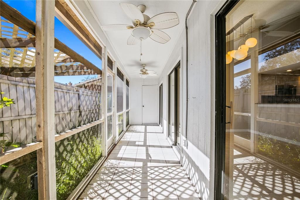 En Venta: $299,000 (2 camas, 2 baños, 1260 Pies cuadrados)