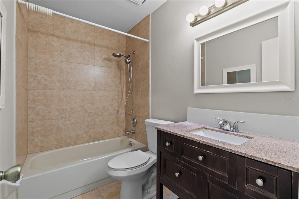 En Venta: $299,000 (2 camas, 2 baños, 1260 Pies cuadrados)