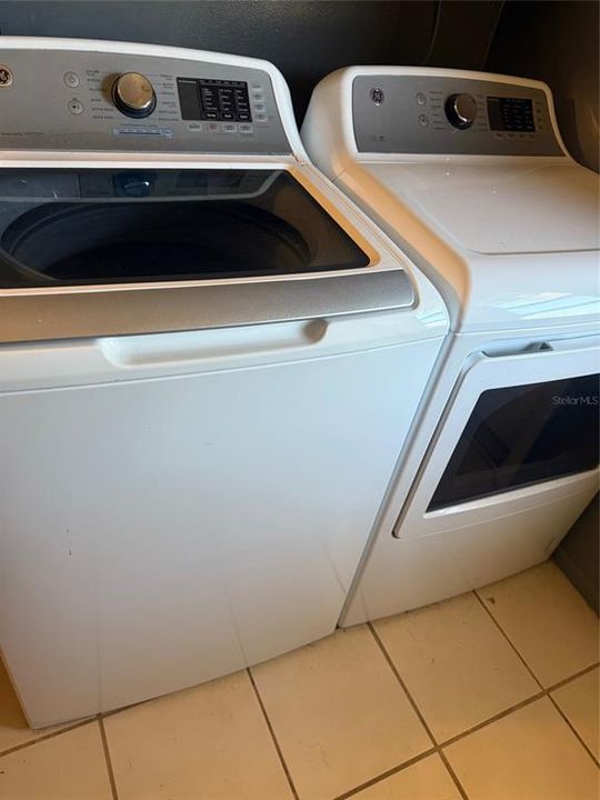 Под контрактом: $349,500 (3 спален, 2 ванн, 1475 Квадратных фут)