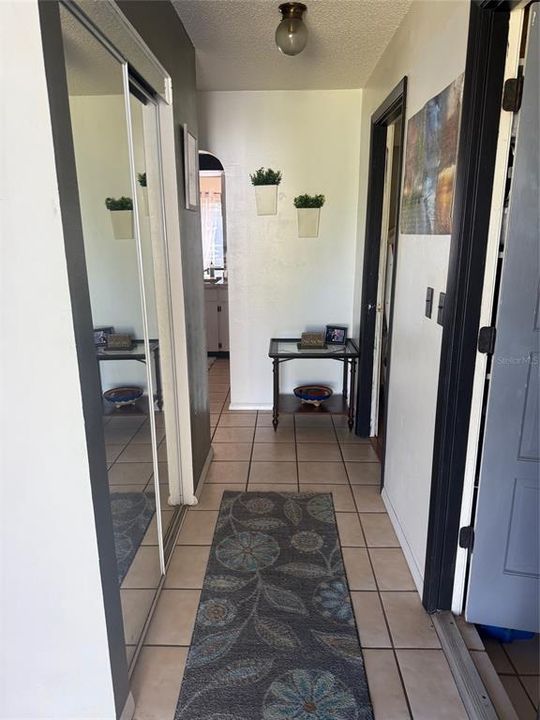 Под контрактом: $349,500 (3 спален, 2 ванн, 1475 Квадратных фут)