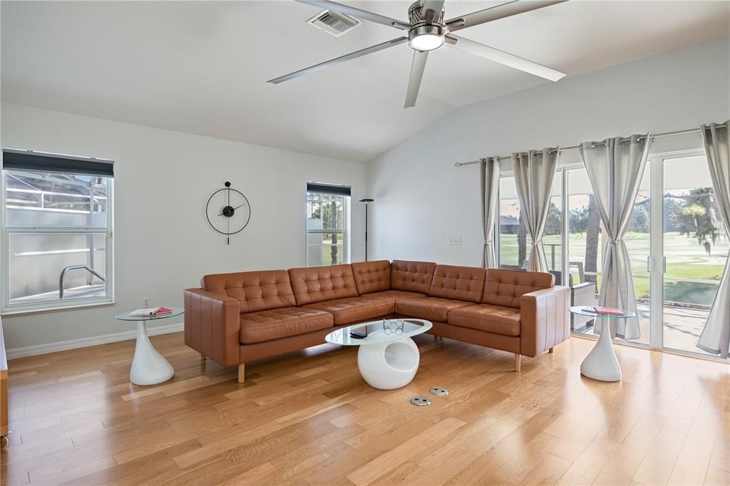 For Sale: $989,000 (3 beds, 2 baths, 1871 Square Feet)