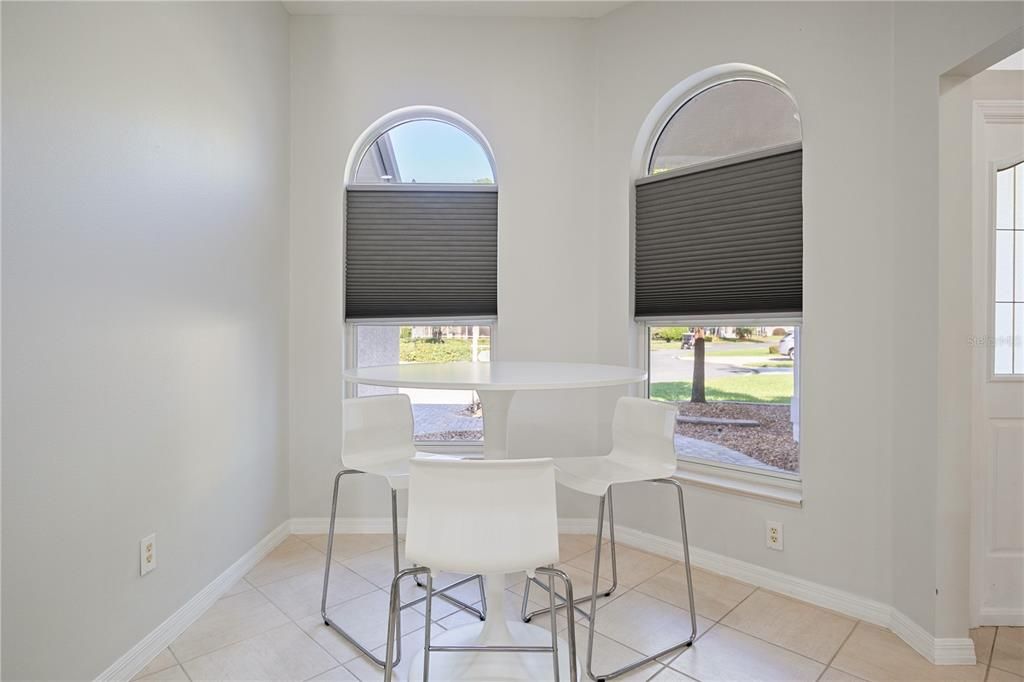 For Sale: $989,000 (3 beds, 2 baths, 1871 Square Feet)