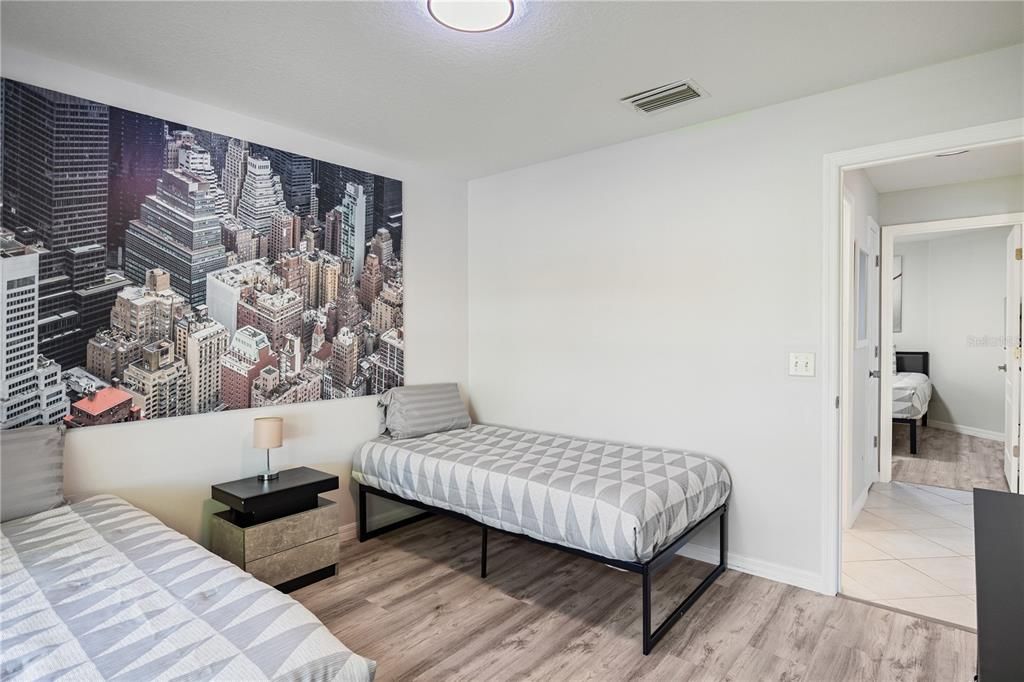 For Sale: $989,000 (3 beds, 2 baths, 1871 Square Feet)