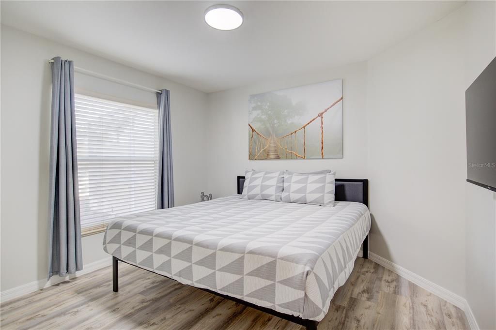 For Sale: $989,000 (3 beds, 2 baths, 1871 Square Feet)