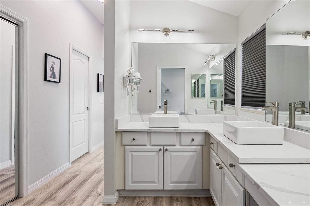 For Sale: $989,000 (3 beds, 2 baths, 1871 Square Feet)