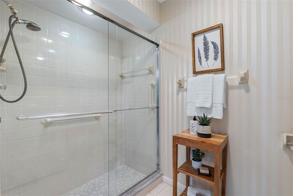 Active With Contract: $320,000 (2 beds, 2 baths, 1725 Square Feet)