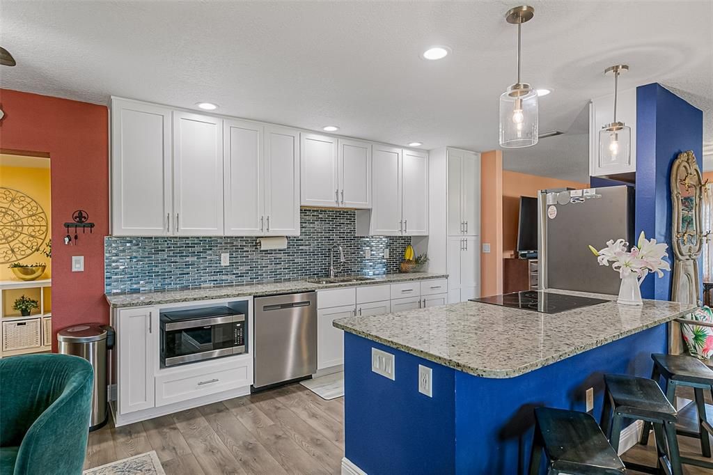 En Venta: $589,900 (3 camas, 2 baños, 2209 Pies cuadrados)