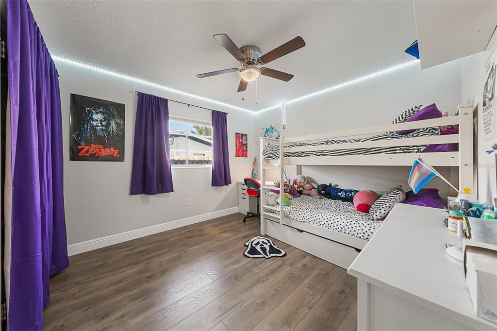 En Venta: $589,900 (3 camas, 2 baños, 2209 Pies cuadrados)