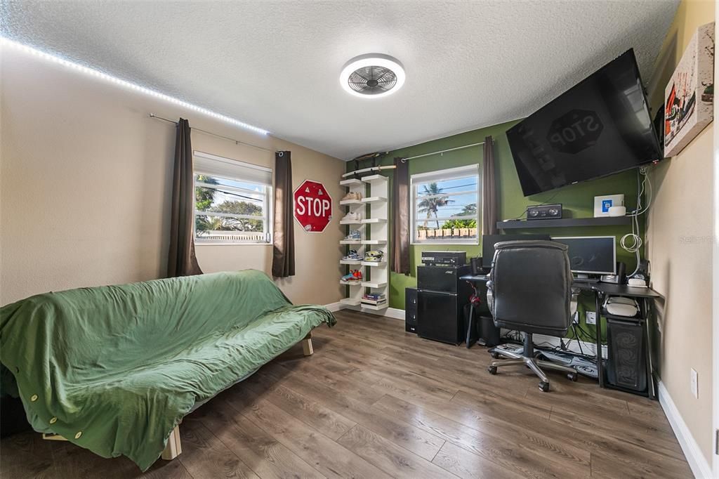 En Venta: $589,900 (3 camas, 2 baños, 2209 Pies cuadrados)