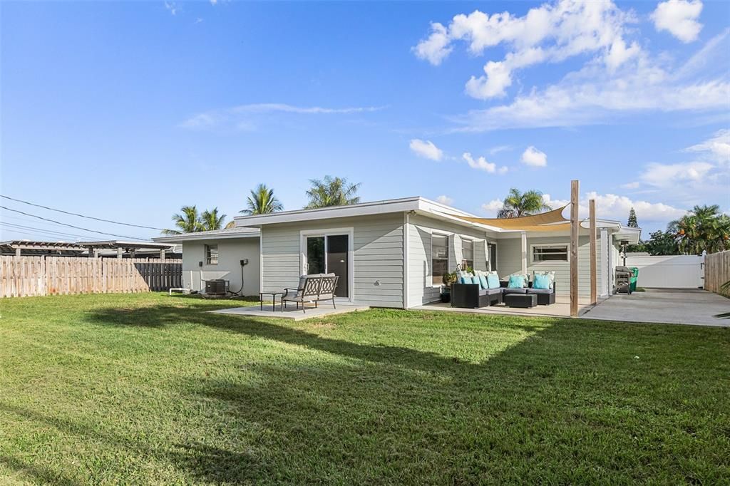 En Venta: $589,900 (3 camas, 2 baños, 2209 Pies cuadrados)